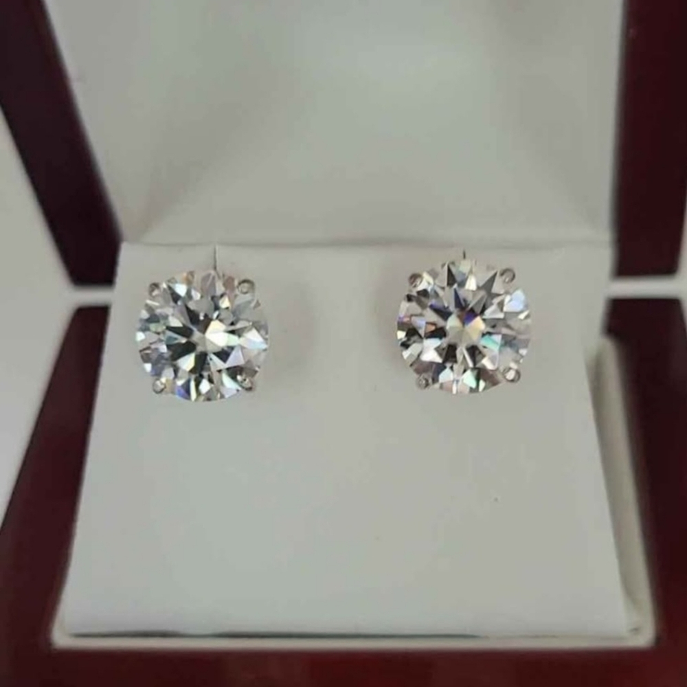 Elegant 6ct Cerified Moissanite Silver Stud Earrings - Picture 5 of 9